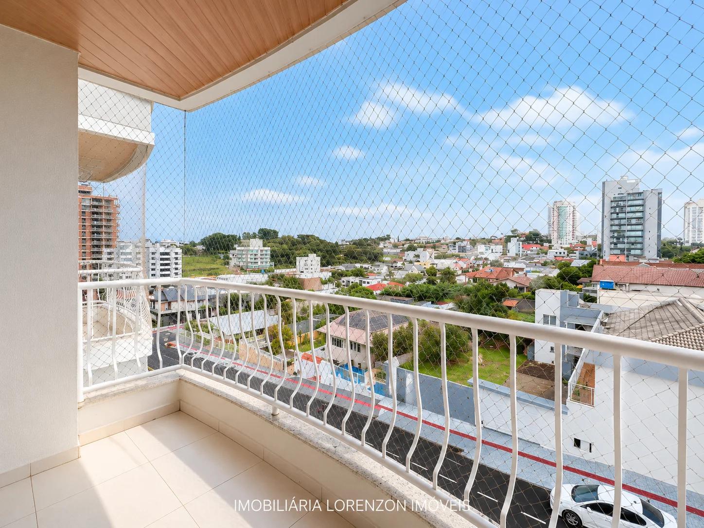APARTAMENTO EM FRENTE AO COLÉGIO LA SALLE