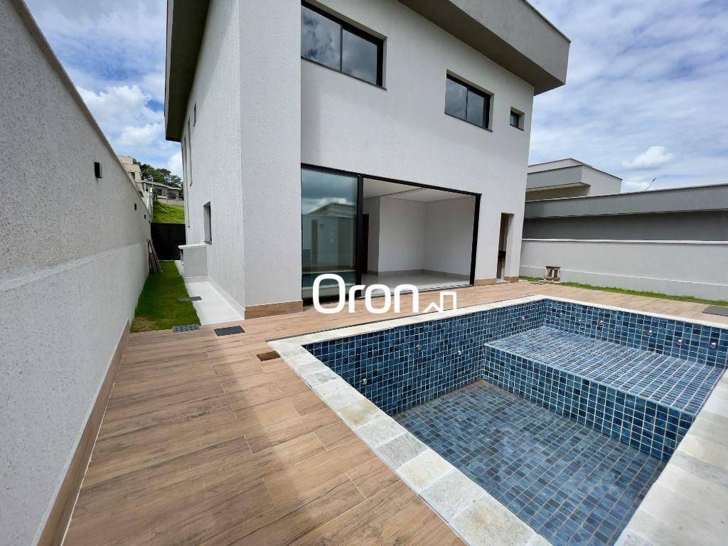 Sobrado à venda, 230 m² por R$ 1.590.000,00 - Jardins Barcelona - Senador Canedo/GO