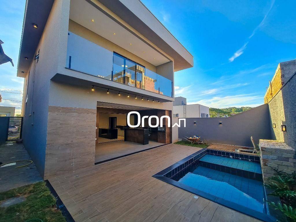 Sobrado à venda, 228 m² por R$ 1.490.000,00 - Jardins Capri - Senador Canedo/GO