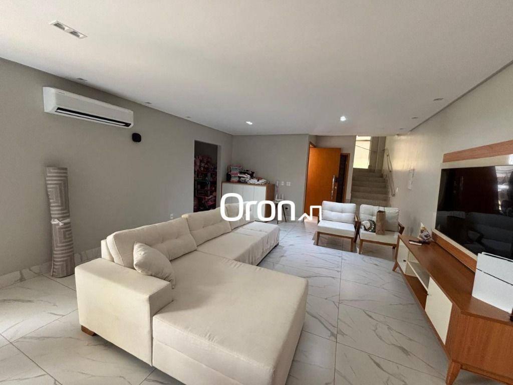 Sobrado com 3 dormitórios à venda, 170 m² por R$ 1.080.000,00 - Residencial Gran Poeme - Goiânia/GO