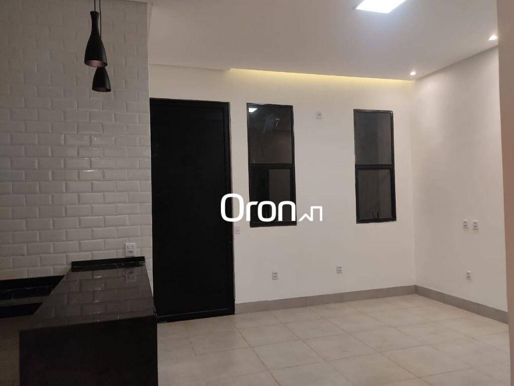 Casa com 3 dormitórios à venda, 180 m² por R$ 650.000,00 - Residencial Vale do Araguaia - Goiânia/GO