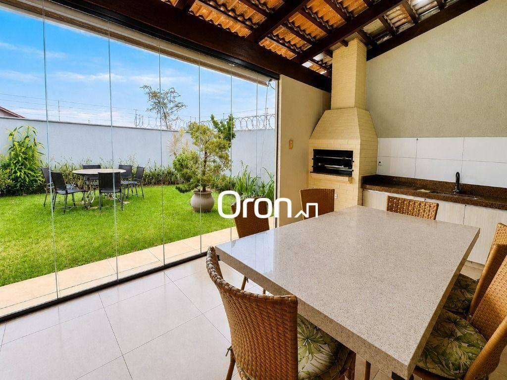 Casa com 3 dormitórios à venda, 236 m² por R$ 990.000,00 - Setor Faiçalville - Goiânia/GO