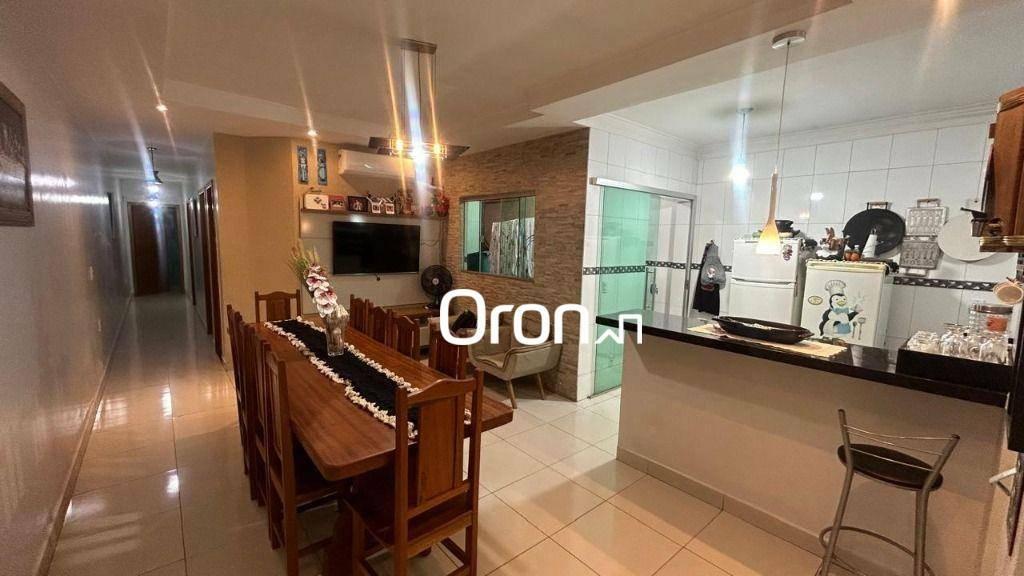 Sobrado à venda, 300 m² por R$ 699.000,00 - Moinho dos Ventos - Goiânia/GO