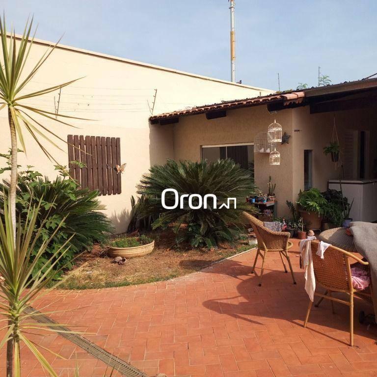 Sobrado à venda, 244 m² por R$ 1.300.000,00 - Jardim Europa - Goiânia/GO