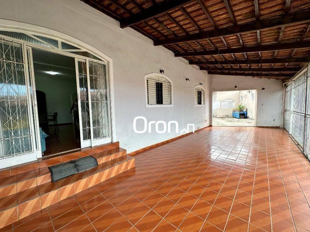 Casa 2 quartos no Setor Leste Universitário