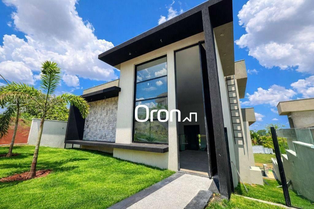 Sobrado à venda, 319 m² por R$ 2.898.000,00 - Condomínio do Lago - Goiânia/GO