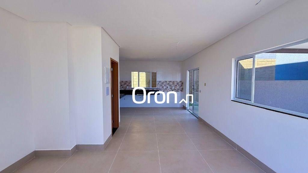 Sobrado à venda, 138 m² por R$ 650.000,00 - Chácara São Pedro - Aparecida de Goiânia/GO