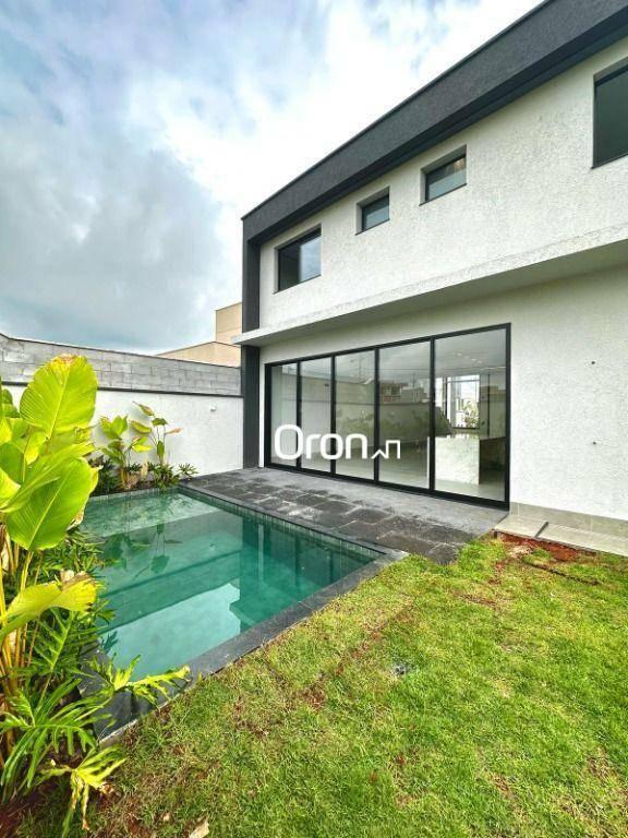 Casa com 4 dormitórios à venda, 207 m² por R$ 1.900.000,00 - Jardins Parma - Senador Canedo/GO