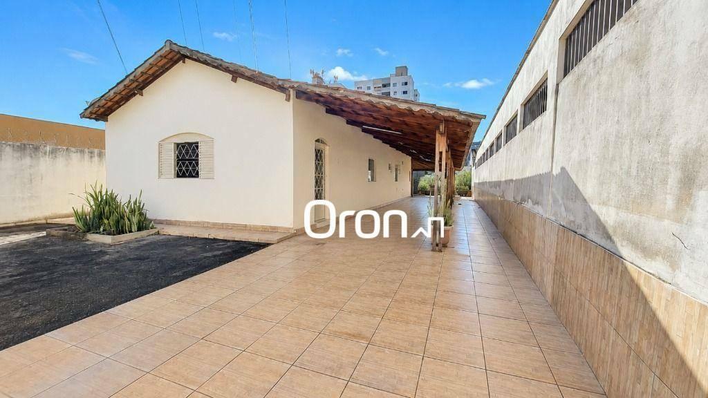 Flat 4 quartos no Setor Campinas
